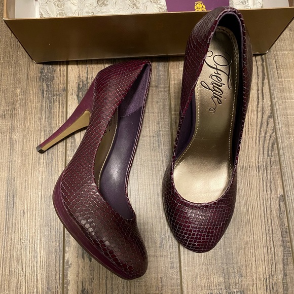 Fergie Nacho Plum Genova’s - Picture 2 of 5